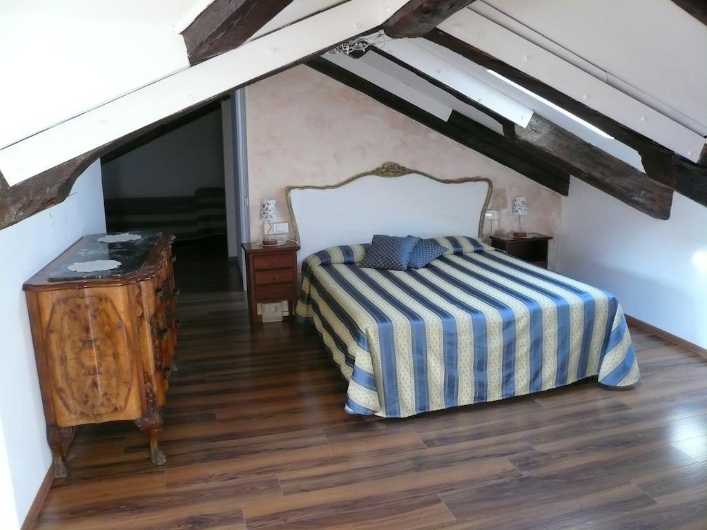 Family Room with Private Bathroom,766112596:JPEG